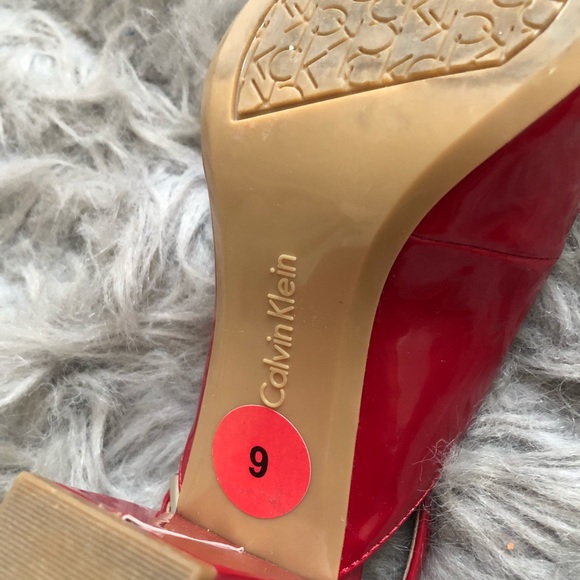 Calvin Klein Beautiful Low Heel👠 - Picture 3 of 4